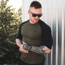 Fitted Sleeve Military Green Black - GymBeam